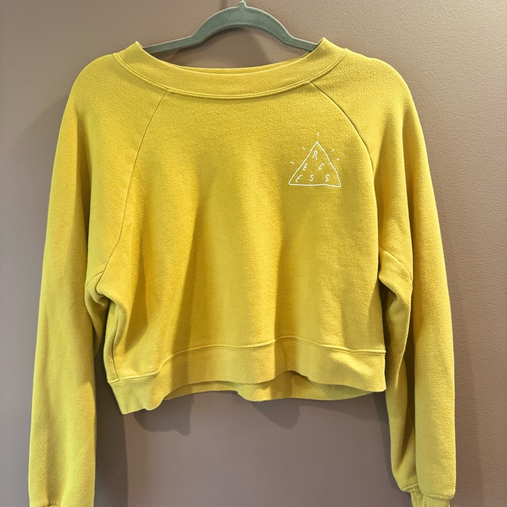Boone NC Snowboard Vibrant Recess Brand Yellow Cropped Sweatshirt Pullover